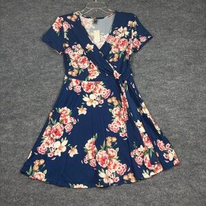 Francesca’s Alya Navy Floral Wrap Dress NWT – Medium